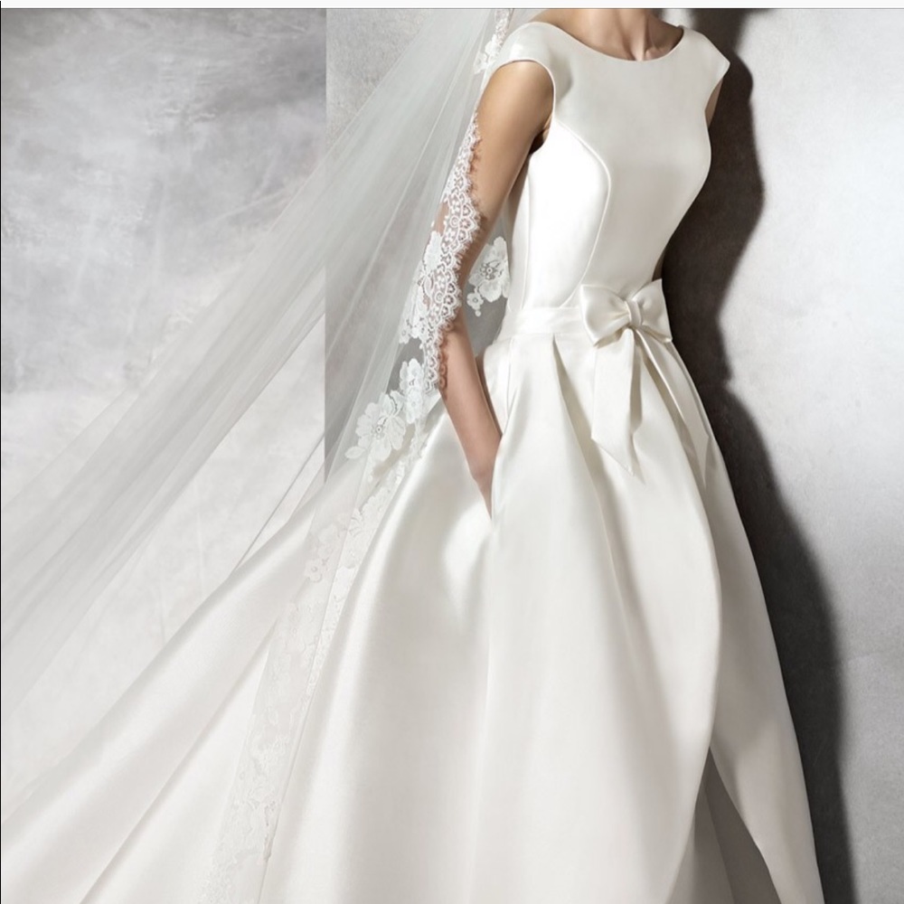 Pronovias 2pc Mikado Silk Wedding Gown Tabina